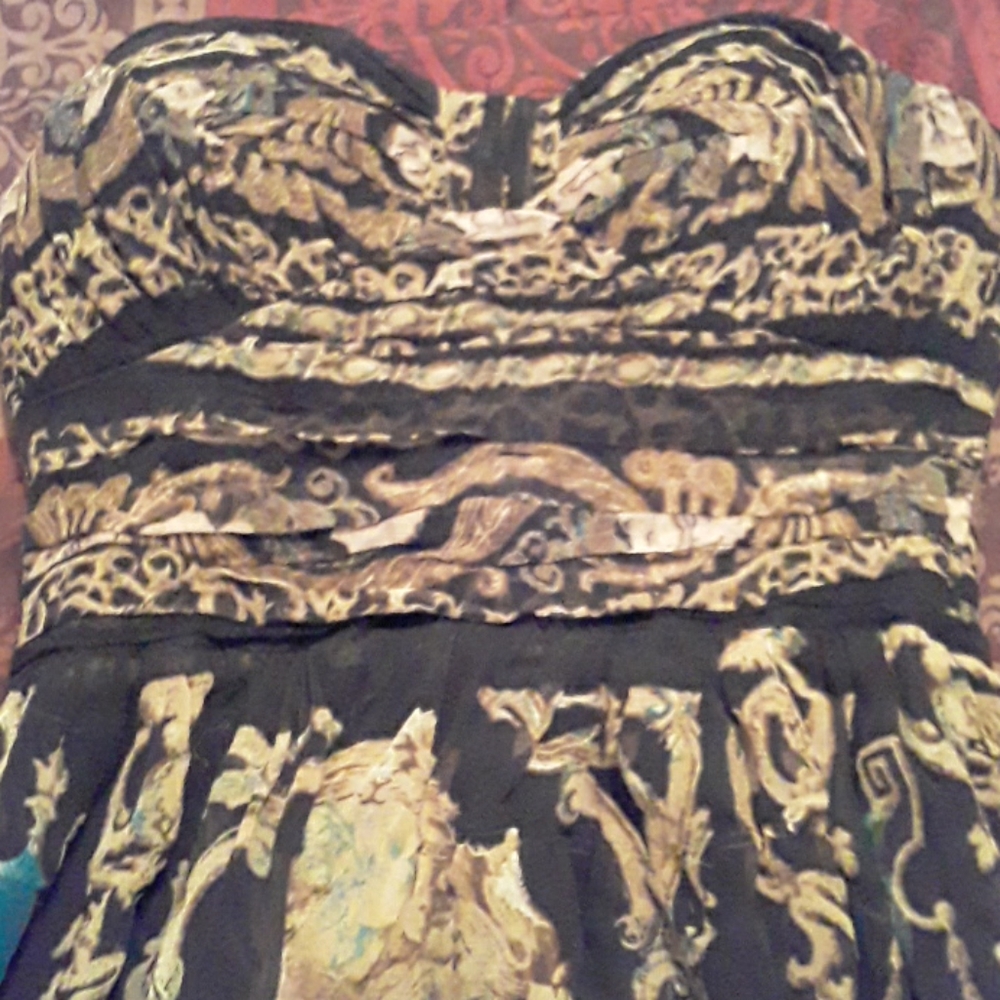 Dress - Picture 2 of 3